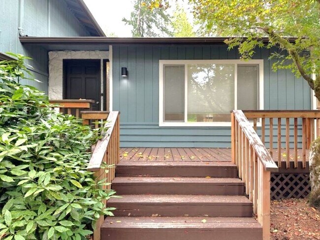 Foto del edificio - Welcome Home: Cozy 3BR/2BA Lake Holiday Re...