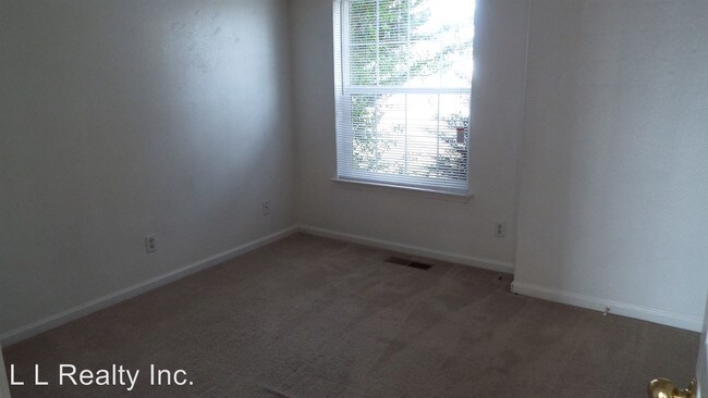 Building Photo - 168 Rosecrest Dr