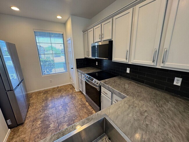 Foto del edificio - 4133 E Cherry Hills Dr
