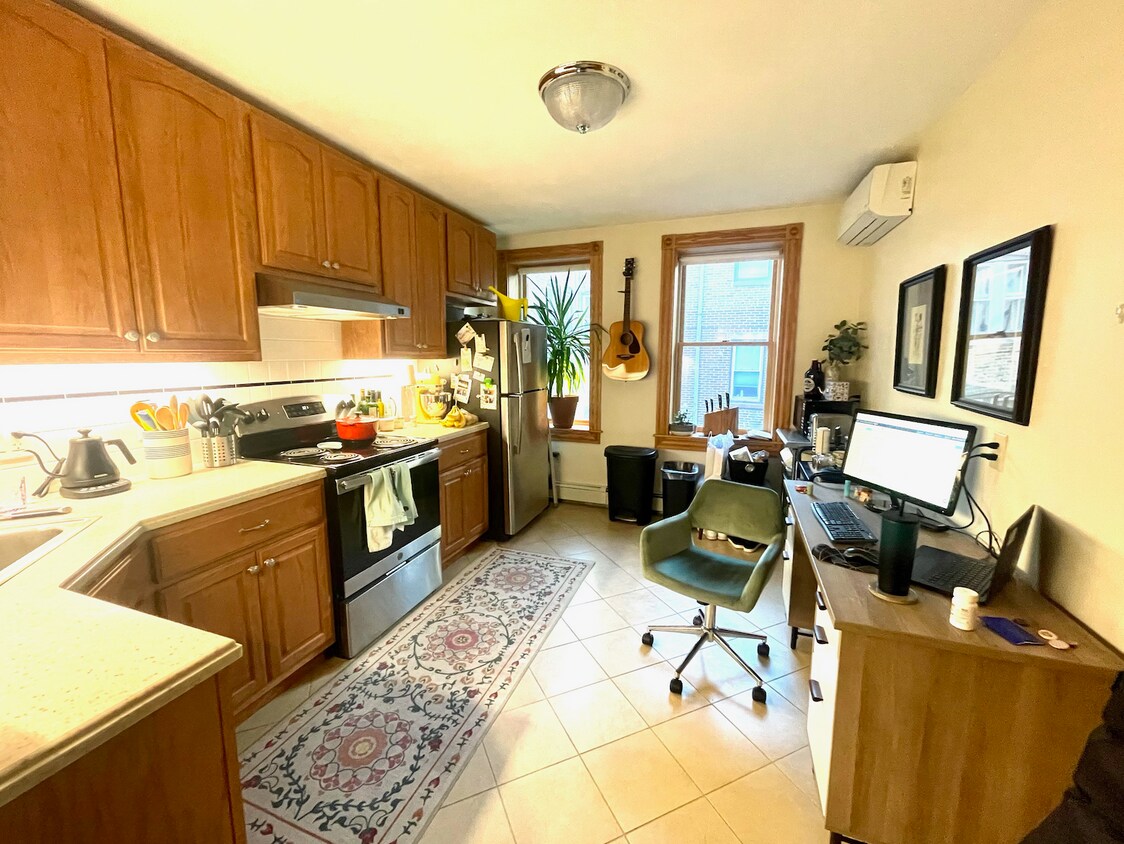 Primary Photo - 46 Garden St