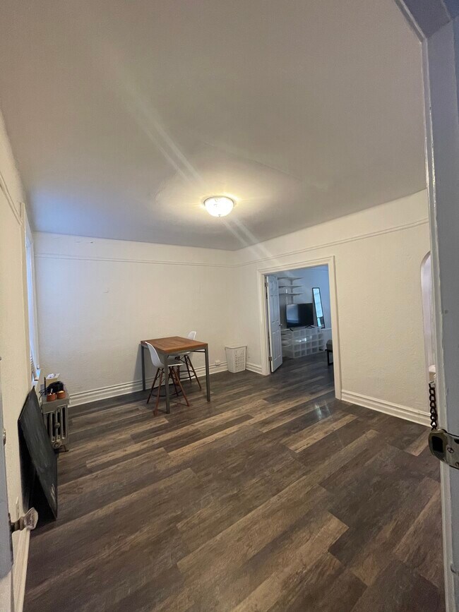 Living room - 2134 E 15th St