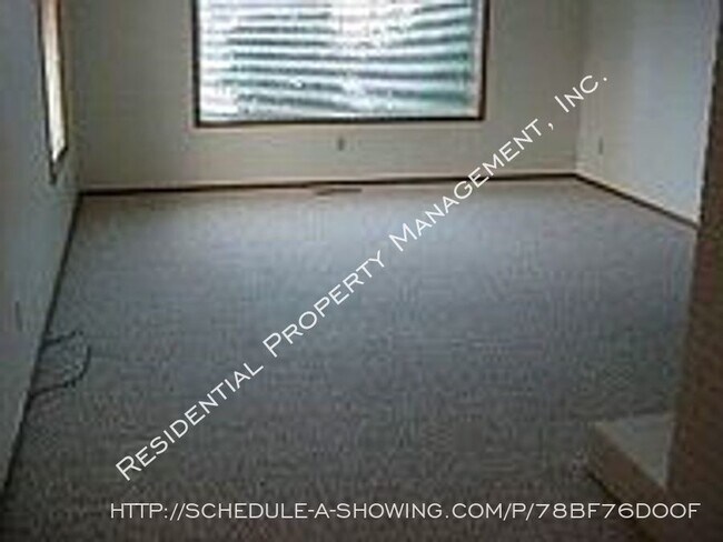 Building Photo - 604 SE 215th Ave