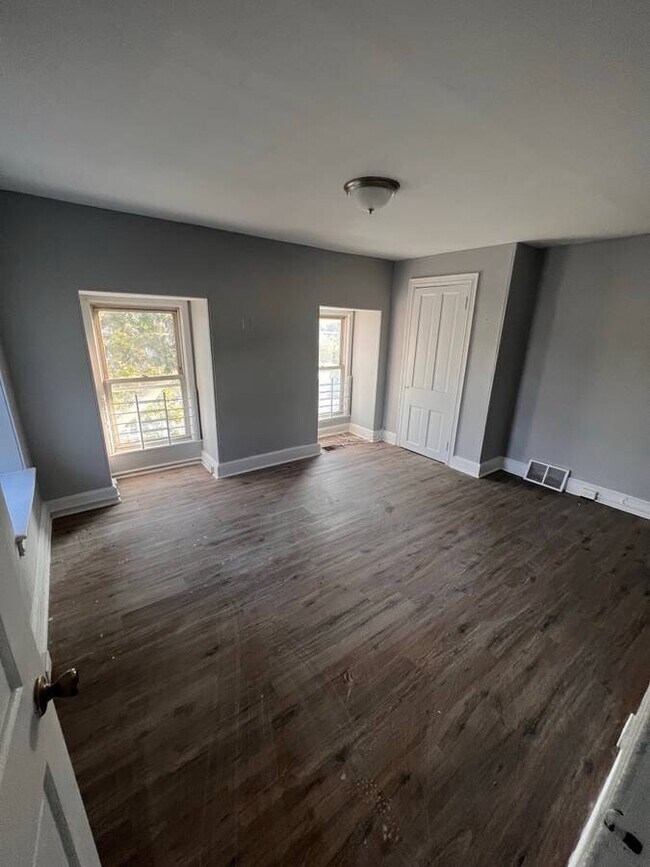 Foto del edificio - 44 Champion Rd