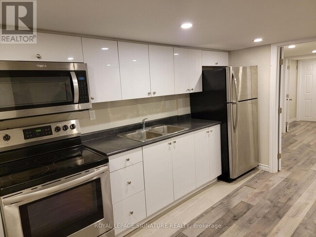Building Photo - 498 Horner Ave