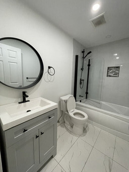 Building Photo - 463 Galt