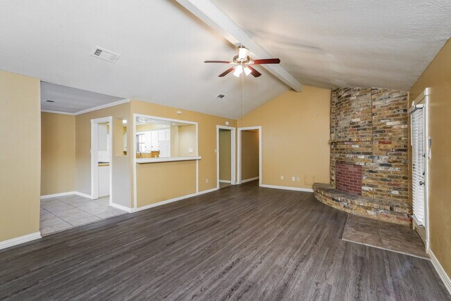 Building Photo - 23331 Bayleaf Dr