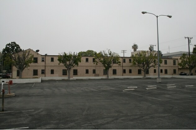 Building Photo - 336 E 8th St