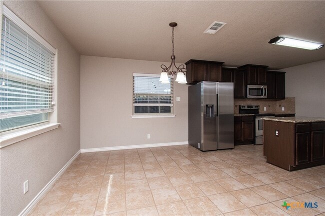 Building Photo - 9805 Kaitlyn Dr