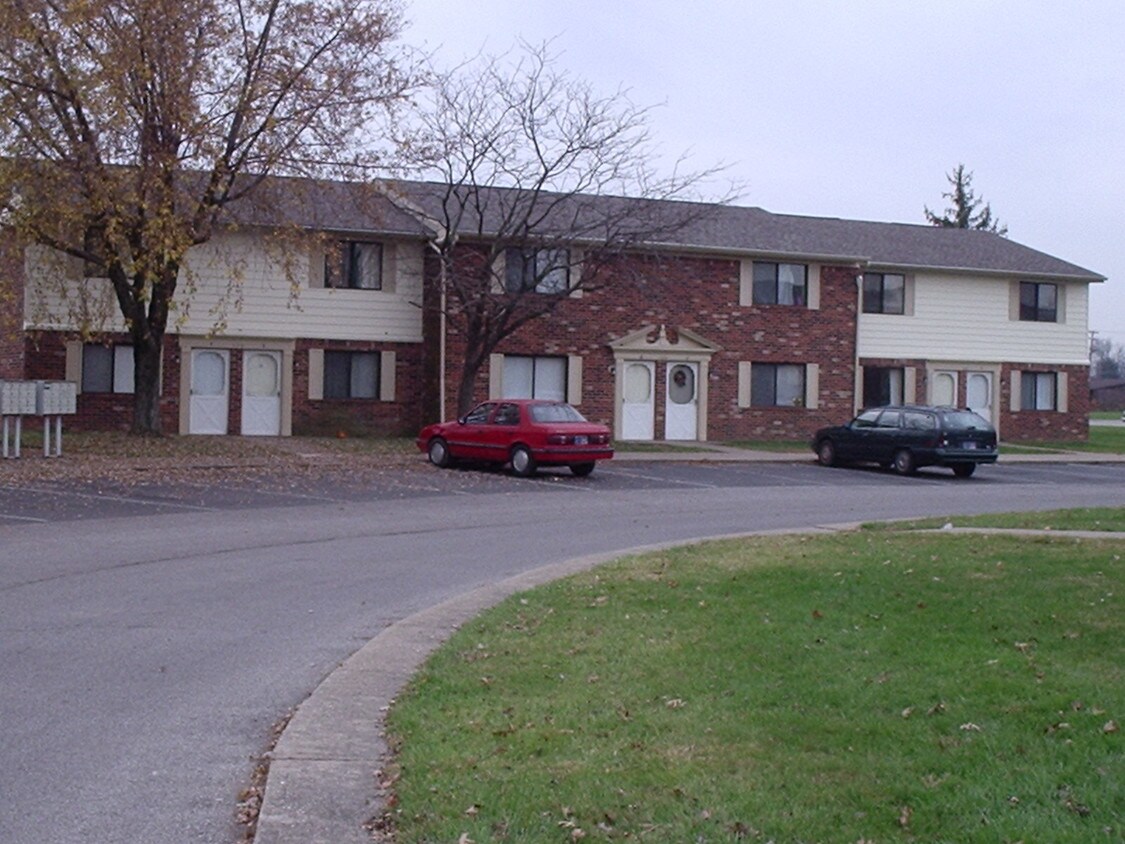 Building Photo - 2855 Windridge Dr