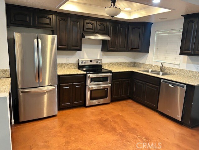Building Photo - 30326 Avenida Del Yermo