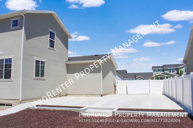 Building Photo - 1509 W 450 S
