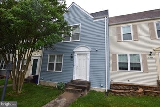 Building Photo - 6560 Lochleigh Ct