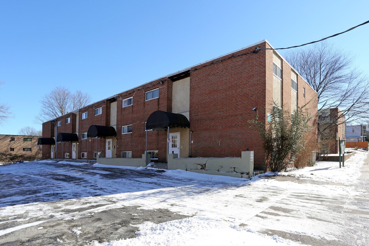 Building Photo - Laurene Gardens Condominiums