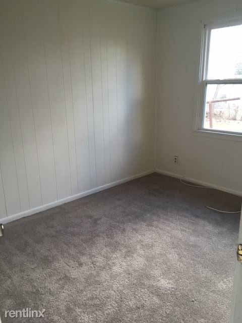 Building Photo - 2 br, 1 bath Duplex - 114 23rd St S