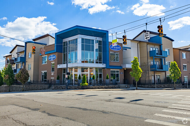 Building Photo - 65 West Apartments