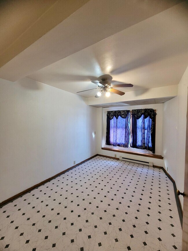 Foto del edificio - 3277 S 10th St