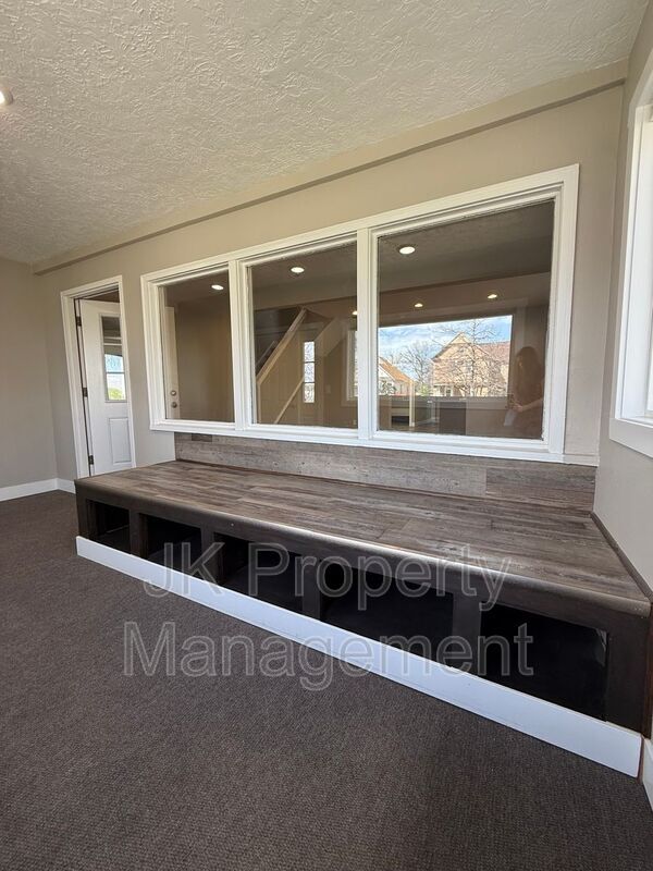 Foto del edificio - 1120 1st Ave S