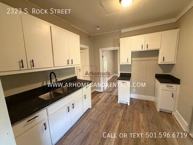 Foto del edificio - 2323 S Rock St