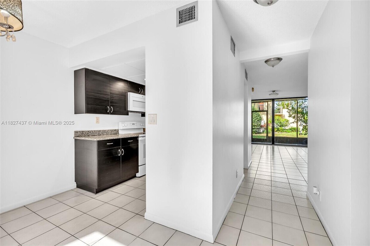 Primary Photo - 2821 SW 87th Ave