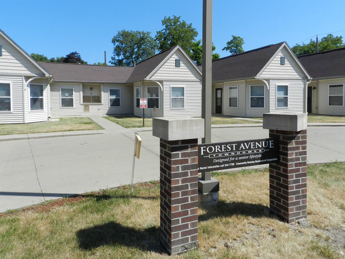 Primary Photo - Forest Avenue Senior Townhomes