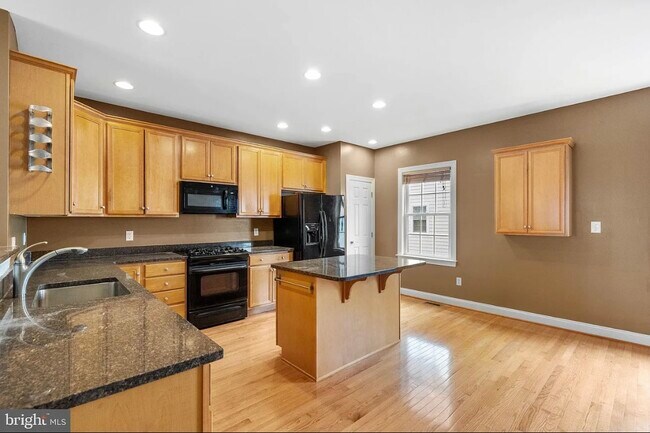 Building Photo - 146 Christina Landing Dr
