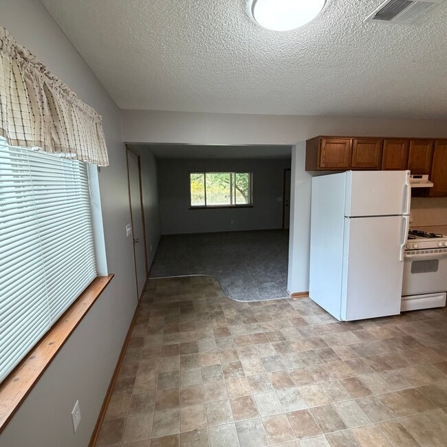 Building Photo - Two Bedroom with Washer/Dryer hook ups!