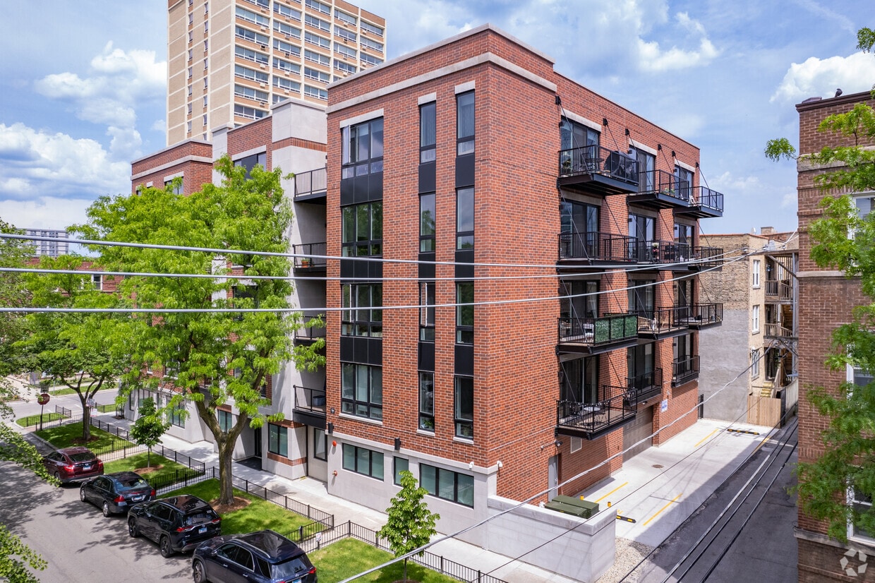 Building Photo - The Fifth