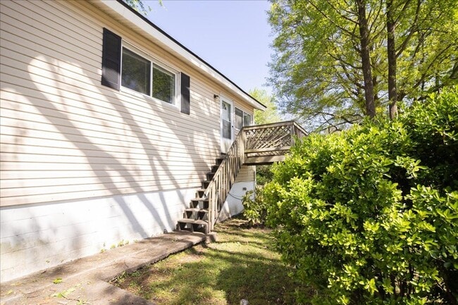 Building Photo - 2bd/1ba Duplex Unit in the Heart of Howell Station Minutes from W. Midtown!!