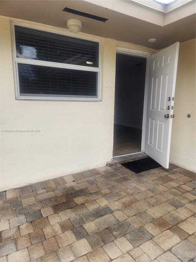 Foto del edificio - 5780 SW 61st St