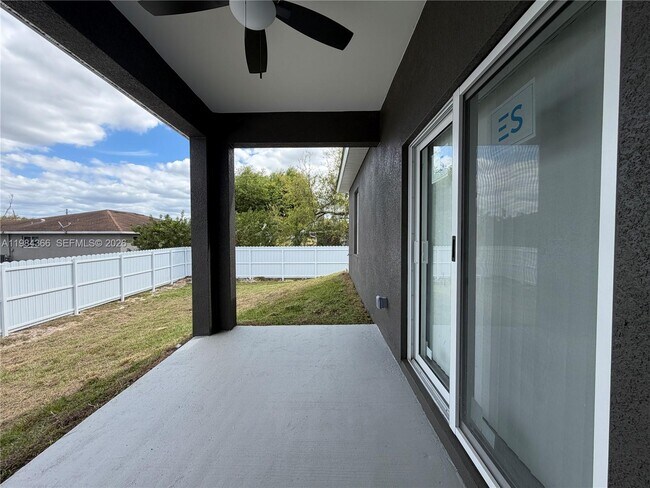 Building Photo - 721 Ivan Ave S