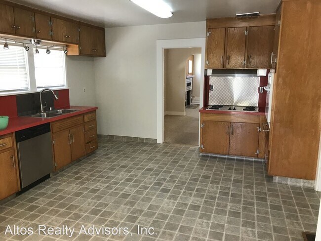 Building Photo - 2 br, 1.5 bath House - 531 S. Frances Street