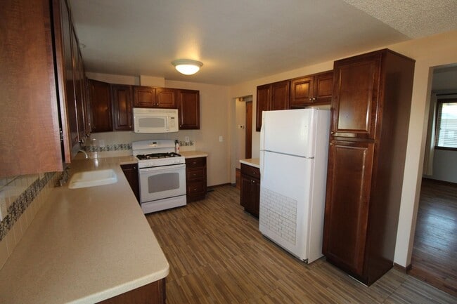 Foto del edificio - 4906 W Francis Ave