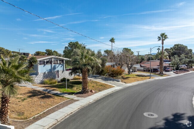 The development of Paradise Palms was pioneered in the 1960s by Irwin Molasky.