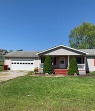 Building Photo - 1302 Sandy Cir