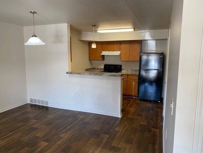 Riverwood Luxury Apartments - Apartments in Flint, MI | Apartments.com