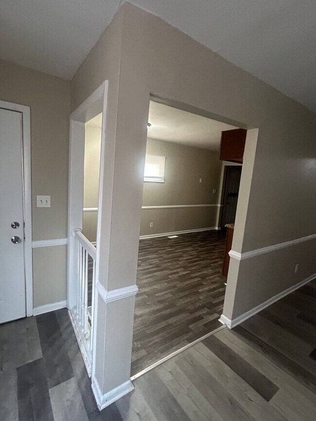 Foto del edificio - 3 bed 1 bath Lawrence Township