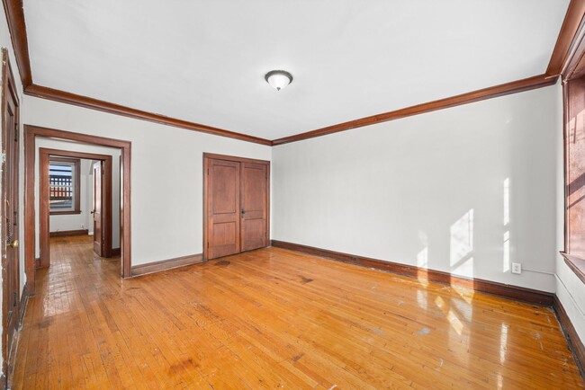 Building Photo - 1838 50th Ct