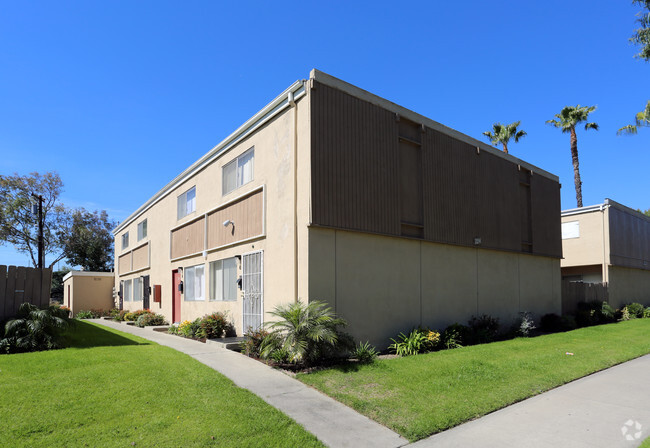 Palm Tree Gardens Apartments - Orange, CA | Apartments.com