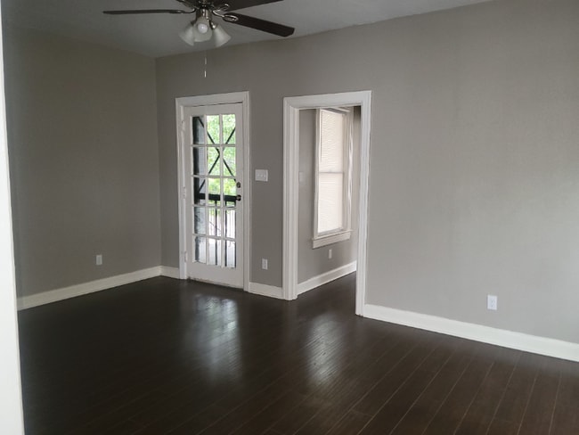 Photo - 209 E Rosewood Ave Apartment