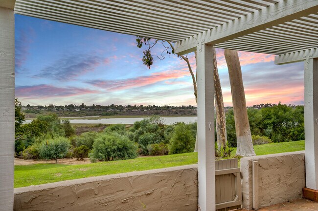 Building Photo - 316 Vista Madera