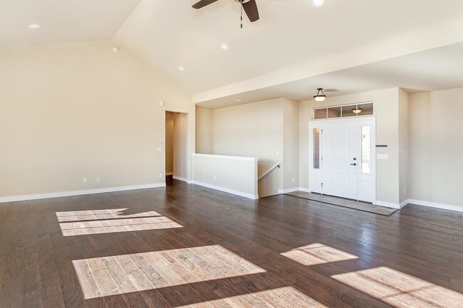 Foto del edificio - 49 Ridgeline Ln