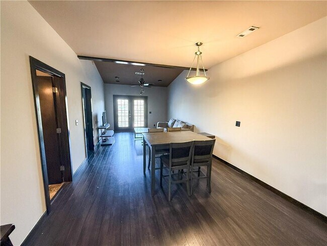 Foto del edificio - 111 SE 22nd St