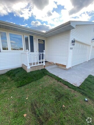 Entry Way - 1127 Glenn Pl