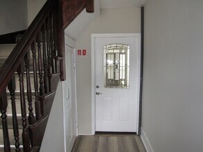 Building Photo - 15 Robillard St