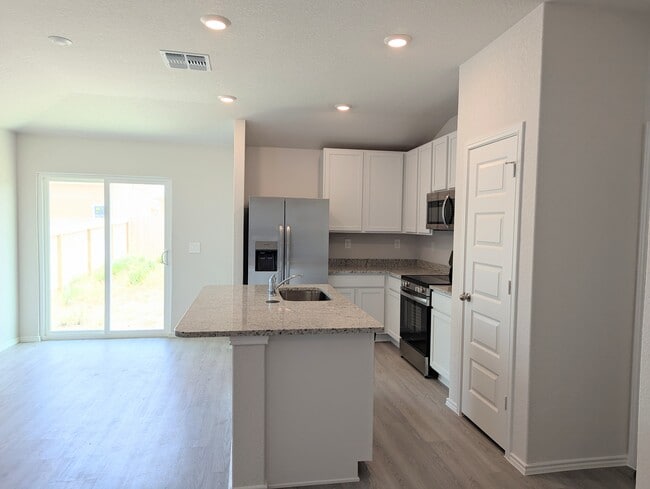 Building Photo - 523 Roquefort St