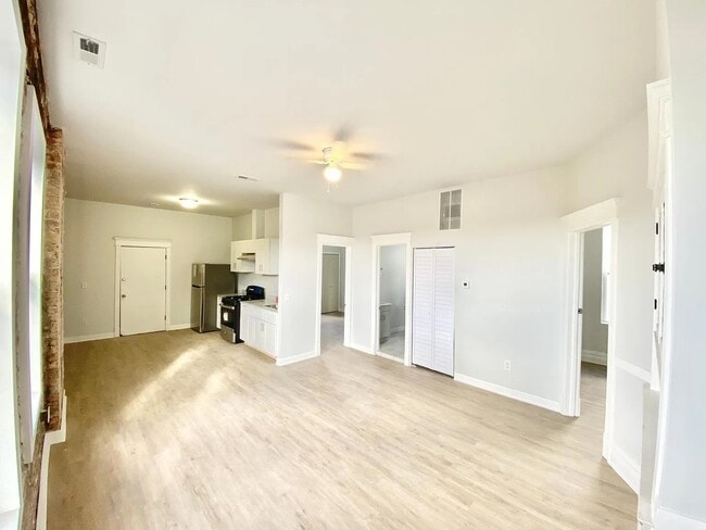 Foto del edificio - 2238 S Homan Ave