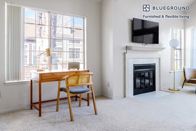 Foto del edificio - 421 Quadrant Ln