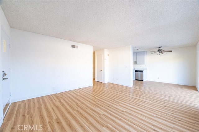 Building Photo - 1044 Cyn Spg Ln