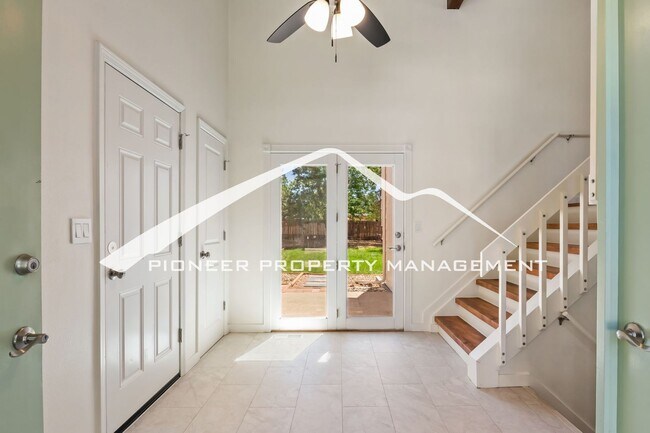 Foto del edificio - Updated 4 Bed, 2 Bath Home in Briargate with Mountain Views, fully fenced yard, 2 car garage and AC