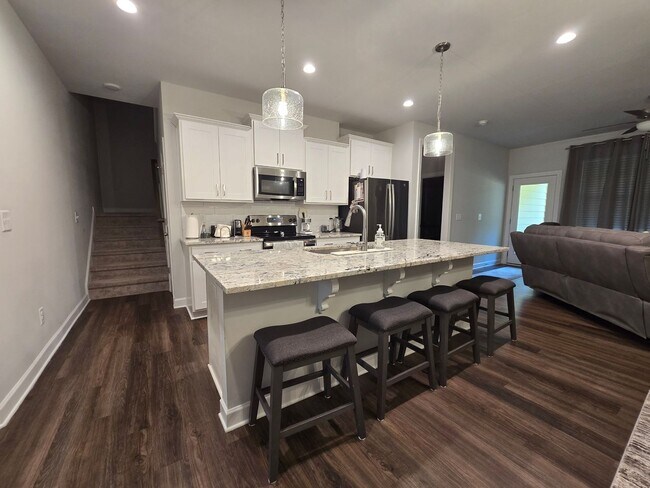 Foto del edificio - 74 Hawk Ridge Dr